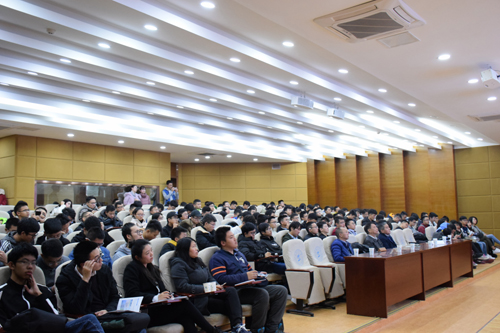 1512464029443218.jpg c报告会现场.jpg